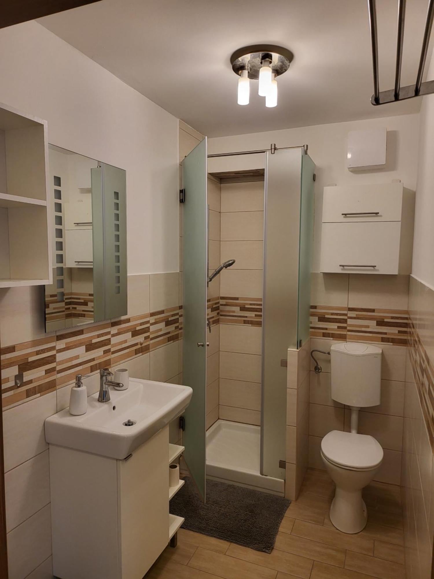 Triangol Apartman: Fuerdo, Belvaros, Egyetem Gyor Exterior photo